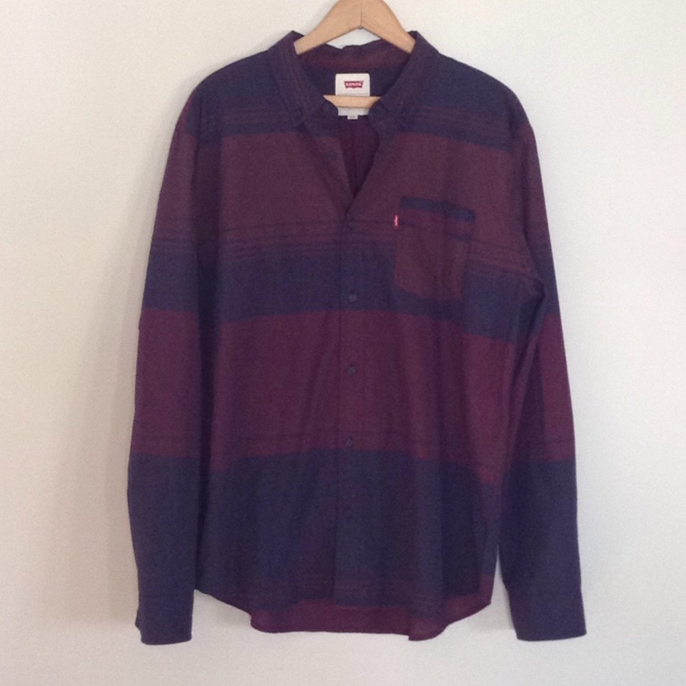 🍁Men's Levi's Button Up🍁